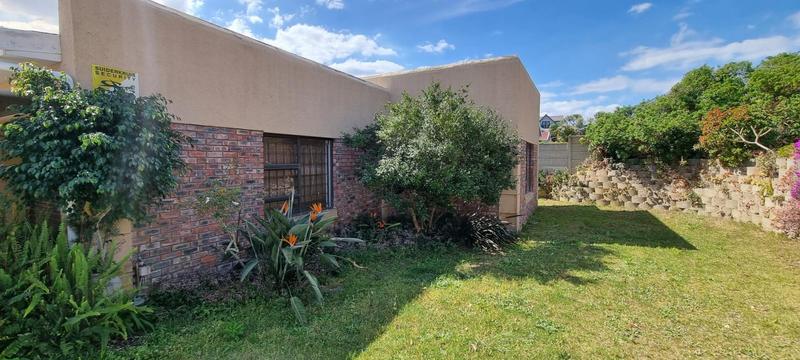 3 Bedroom Property for Sale in Fraaiuitsig Western Cape